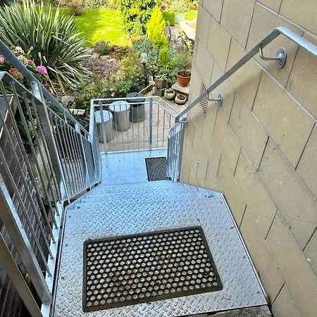 The Retreat, Luxury Studio Apartment In Bath With Parking المظهر الخارجي الصورة