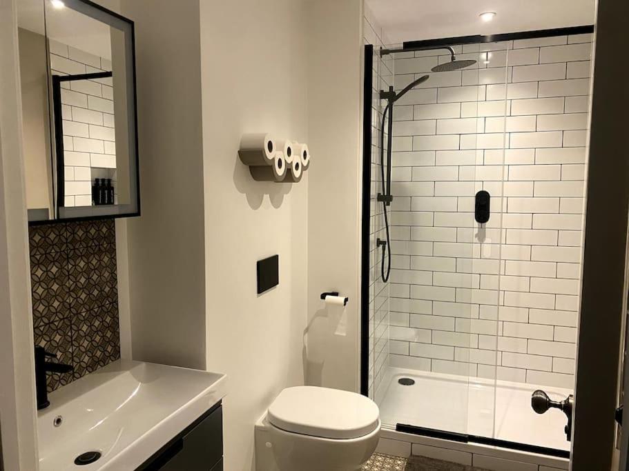 The Retreat, Luxury Studio Apartment In Bath With Parking المظهر الخارجي الصورة
